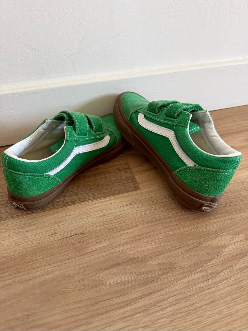 Vans Kids Old Skool V Green Suede Gum Sole Sneakers Size 1.5
